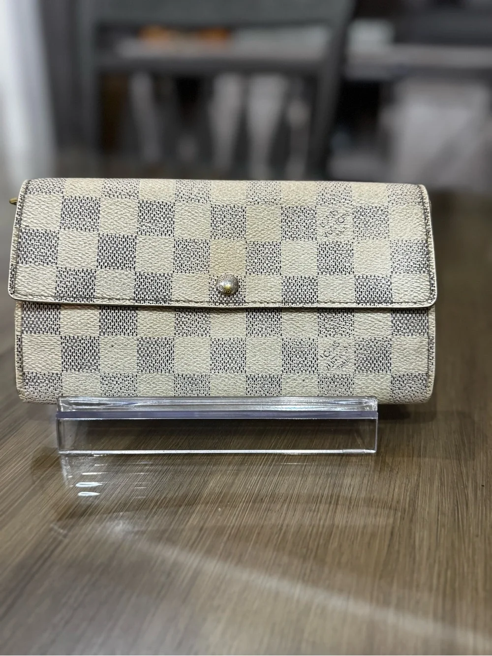 Louis Vuitton Sarah Wallet in Damier Azur Canvas
